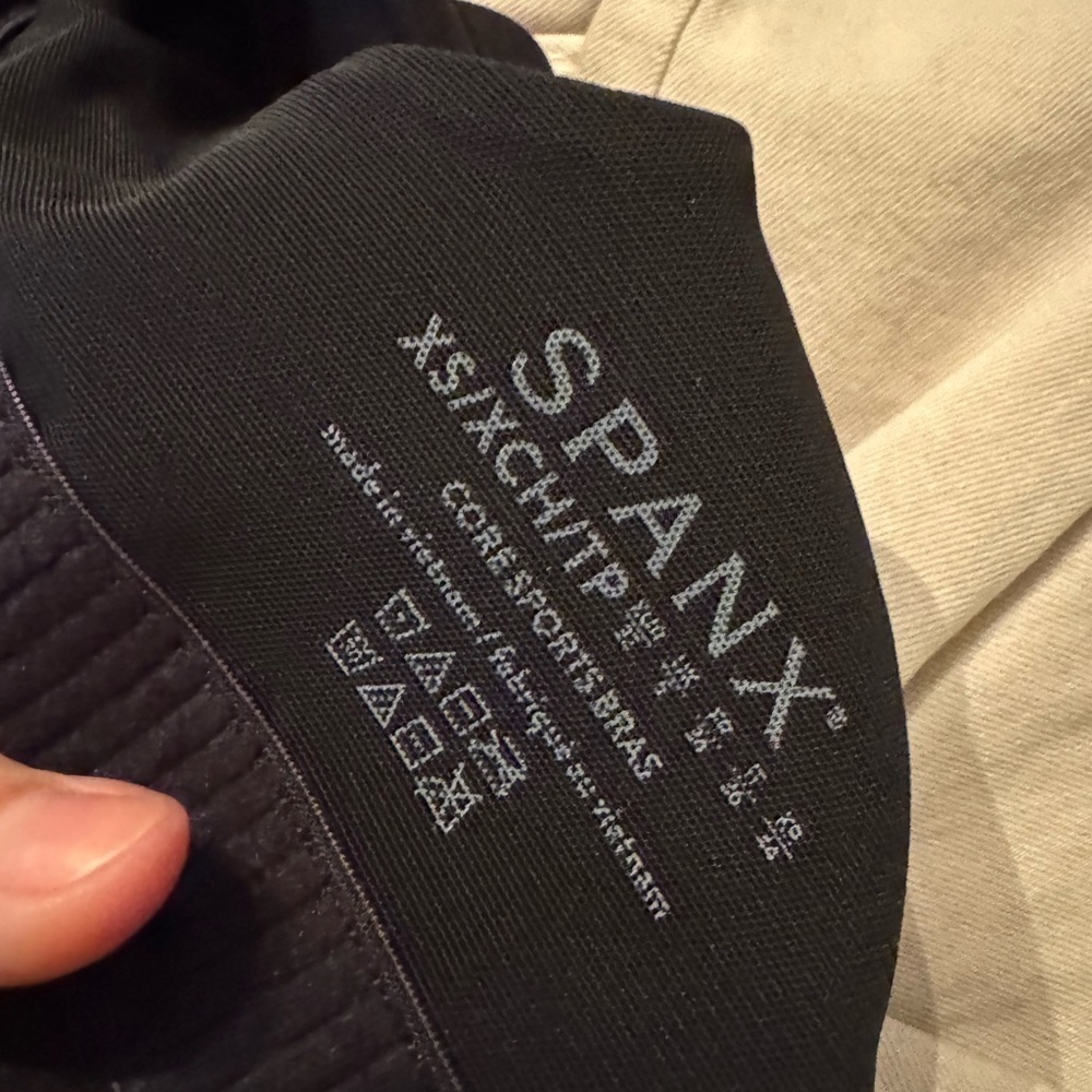 SPANX LONGLINE SPORTS BRA VERY BLACK LIKE NEW - Picture 6 of 6